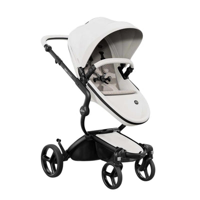 Carrinho de Bebê Mima Xari Max Branco Com Estrutura Preta e Assento de Bolinhas - Mima Babytunes